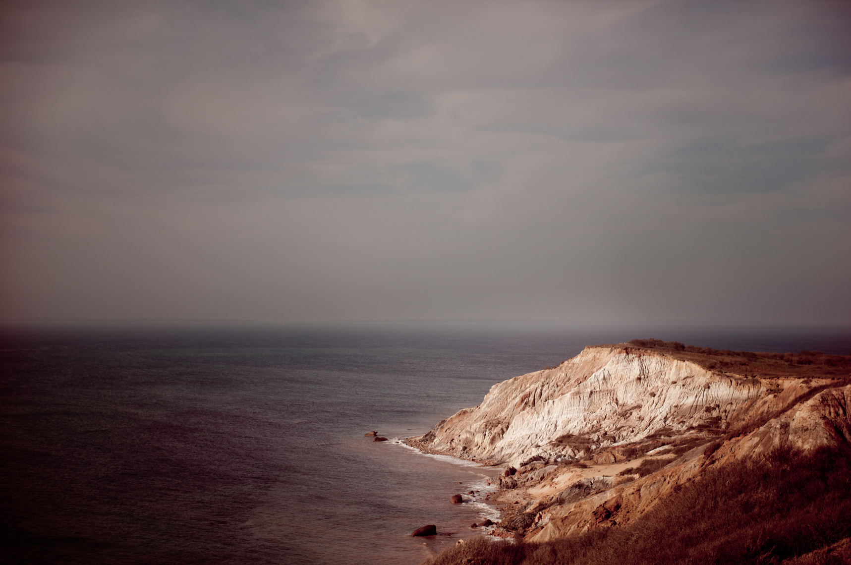 marthas_vineyard_cliffs.jpg